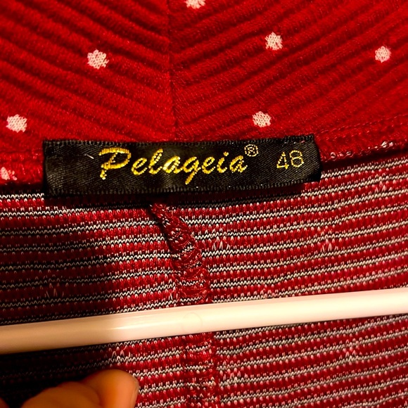 M Polka Dot Red top with Black Built in Necklace 2Front Pockets Two-Third Sleeve - Picture 7 of 12